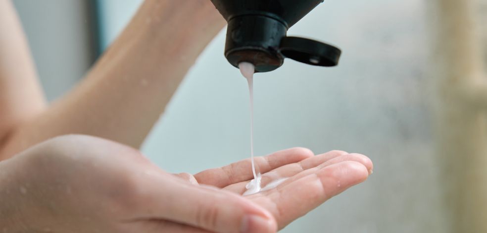 Artykuł blogowy: Kiedy naprawdę warto sięgnąć po szampony bez SLS?