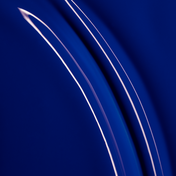 Lakier hybrydowy Andreia Professional The Gel Polish DV2 z mocną pigmentacją błękit królewski 10,5 ml