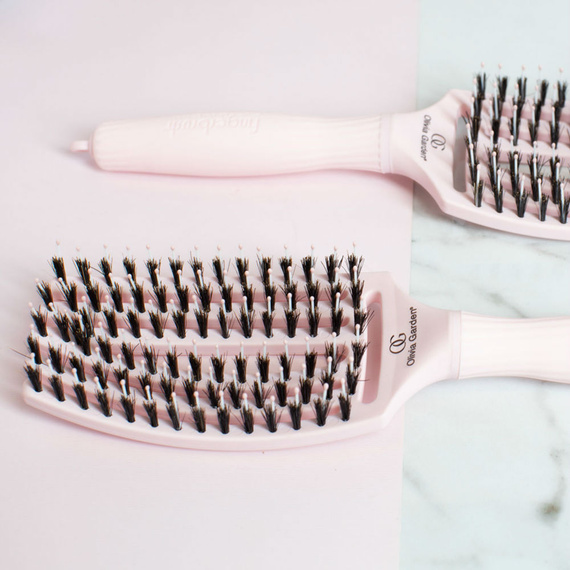 Szczotka Olivia Garden Fingerbrush Combo Medium Pastel Pink do rozczesywania włosów średnia